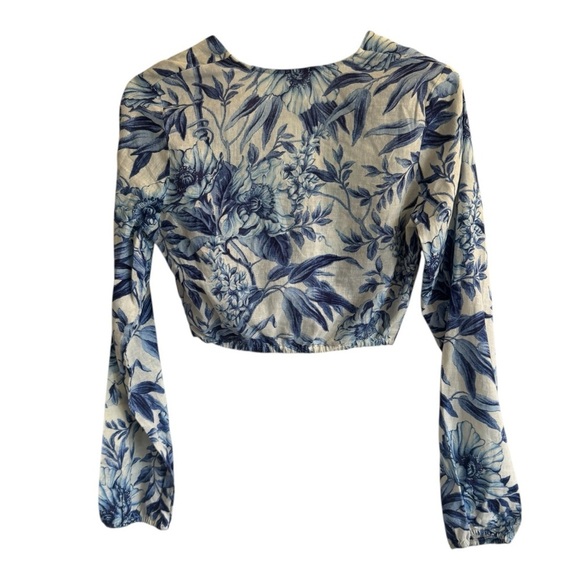 NWT H&M Linen-Blend Crop Blouse in Blue Floral, Size XS - Picture 5 of 7